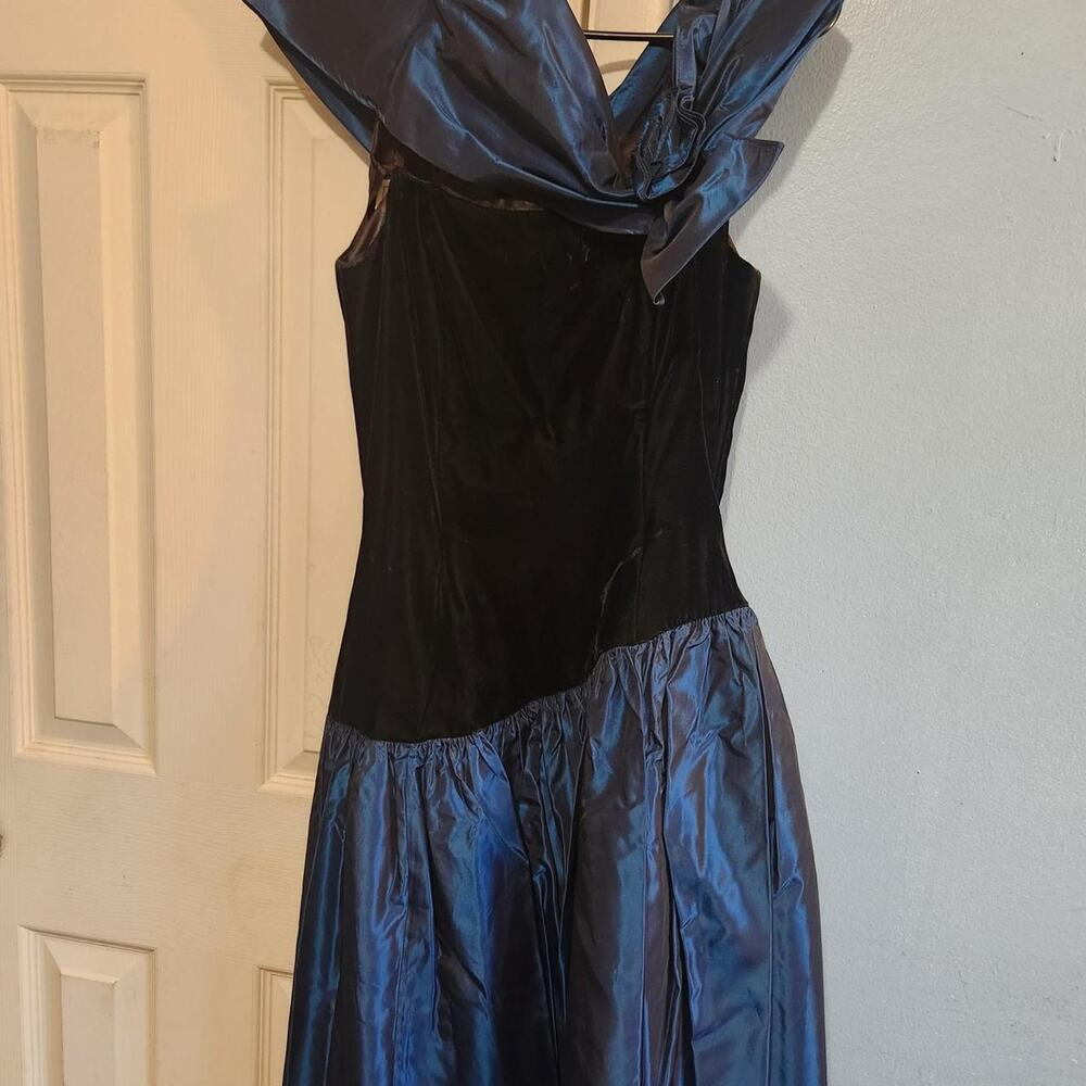Gunne sax black velvet and